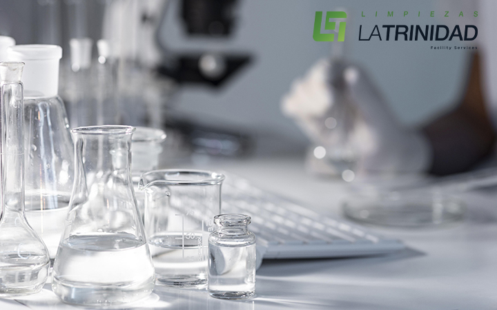 limpieza y desinfección de laboratorios químicos